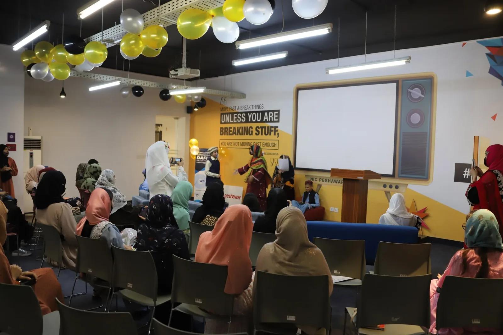 Session for Afghan refugee trainees — UNHCR DAFI